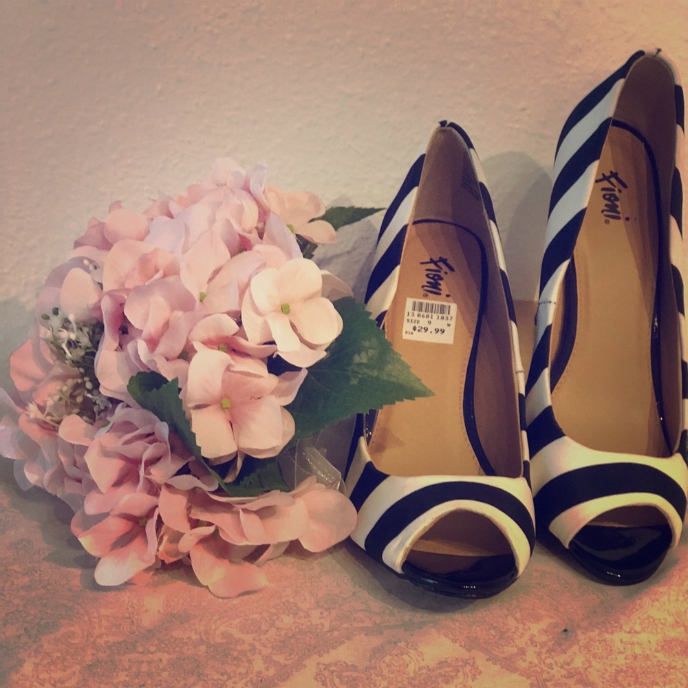 Zebra stripe peep toe shoes. Actually a 9wide